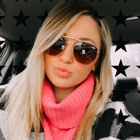 Meet your Posher, Kiley - Picture 1 of 1